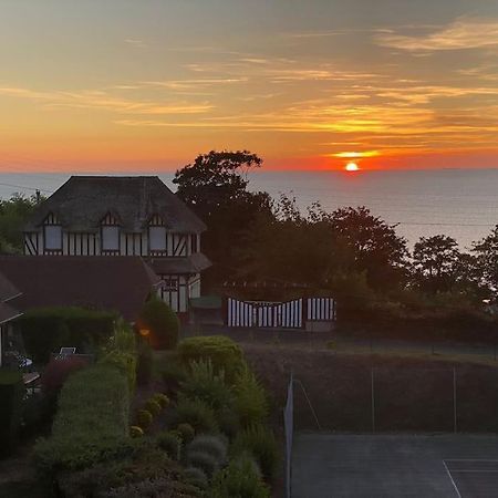 Appart Lumineux Avec Vue Sur Mer A 180 Degres Διαμέρισμα Trouville-sur-Mer Εξωτερικό φωτογραφία